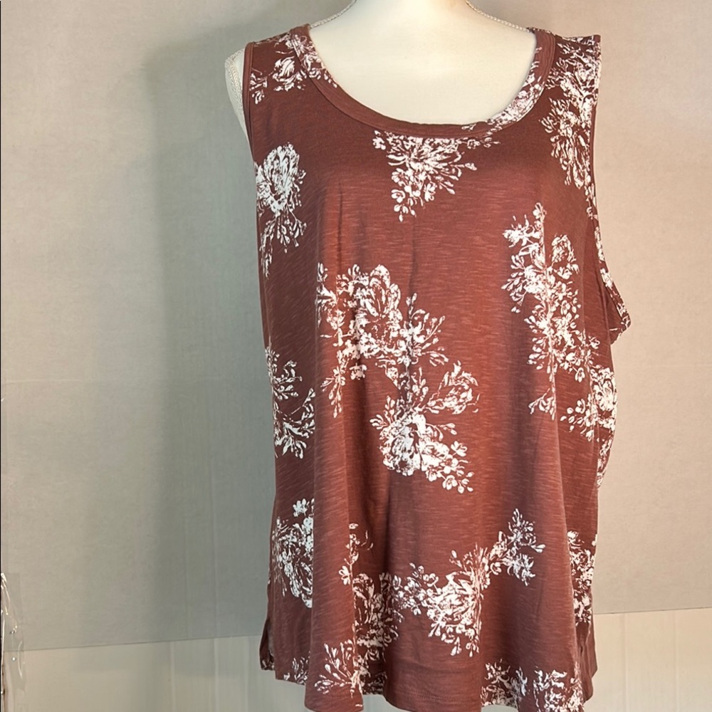 NWT 24/7 by Maurice’s Brown with White Floral Print Tank Top Sz Siz 2X
